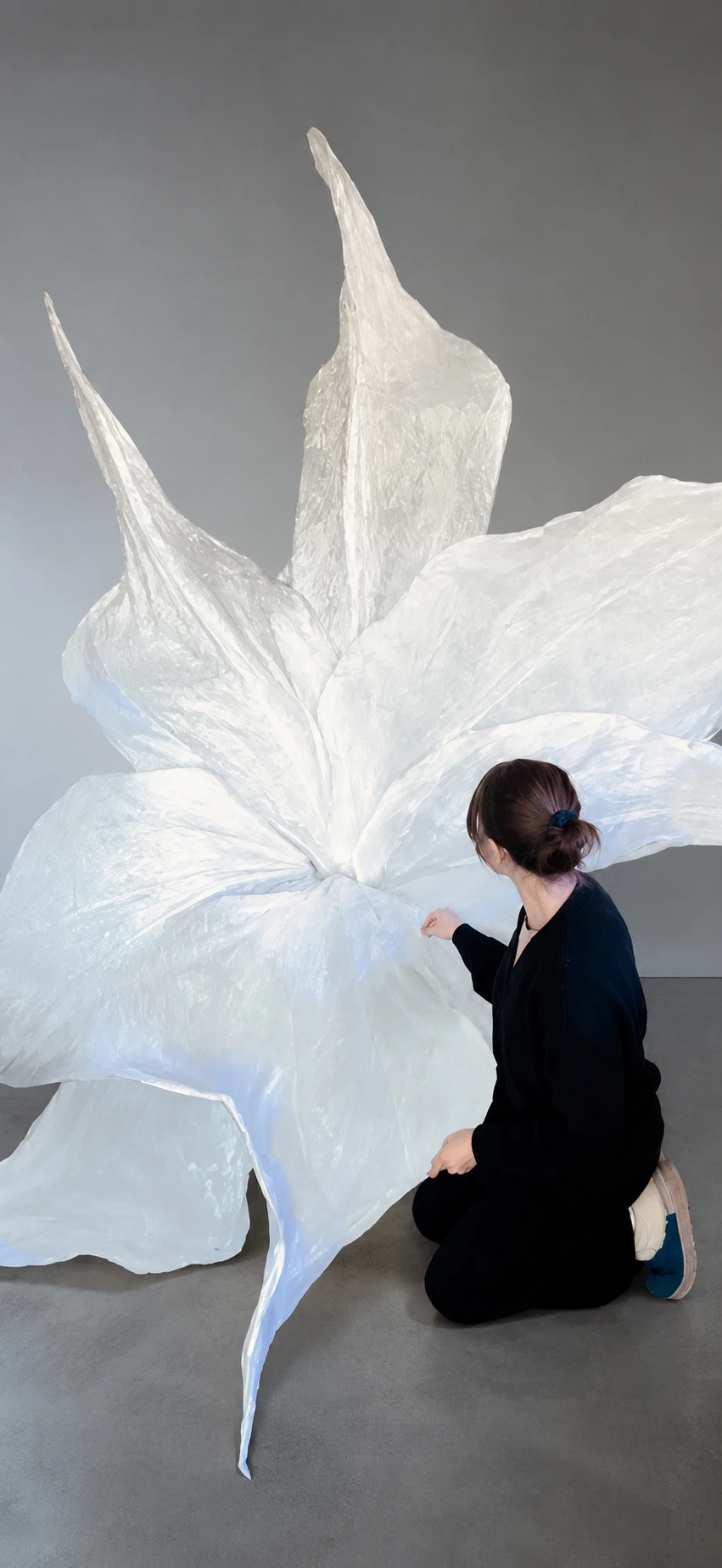 Silk fabrication process in the Giant Silk Art studio