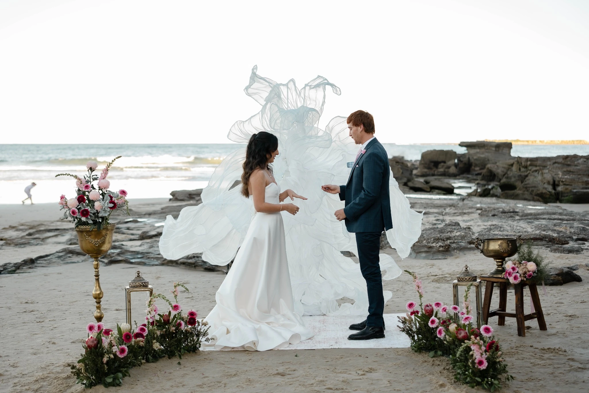 Giant Silk Art wedding floral installation — project image 4