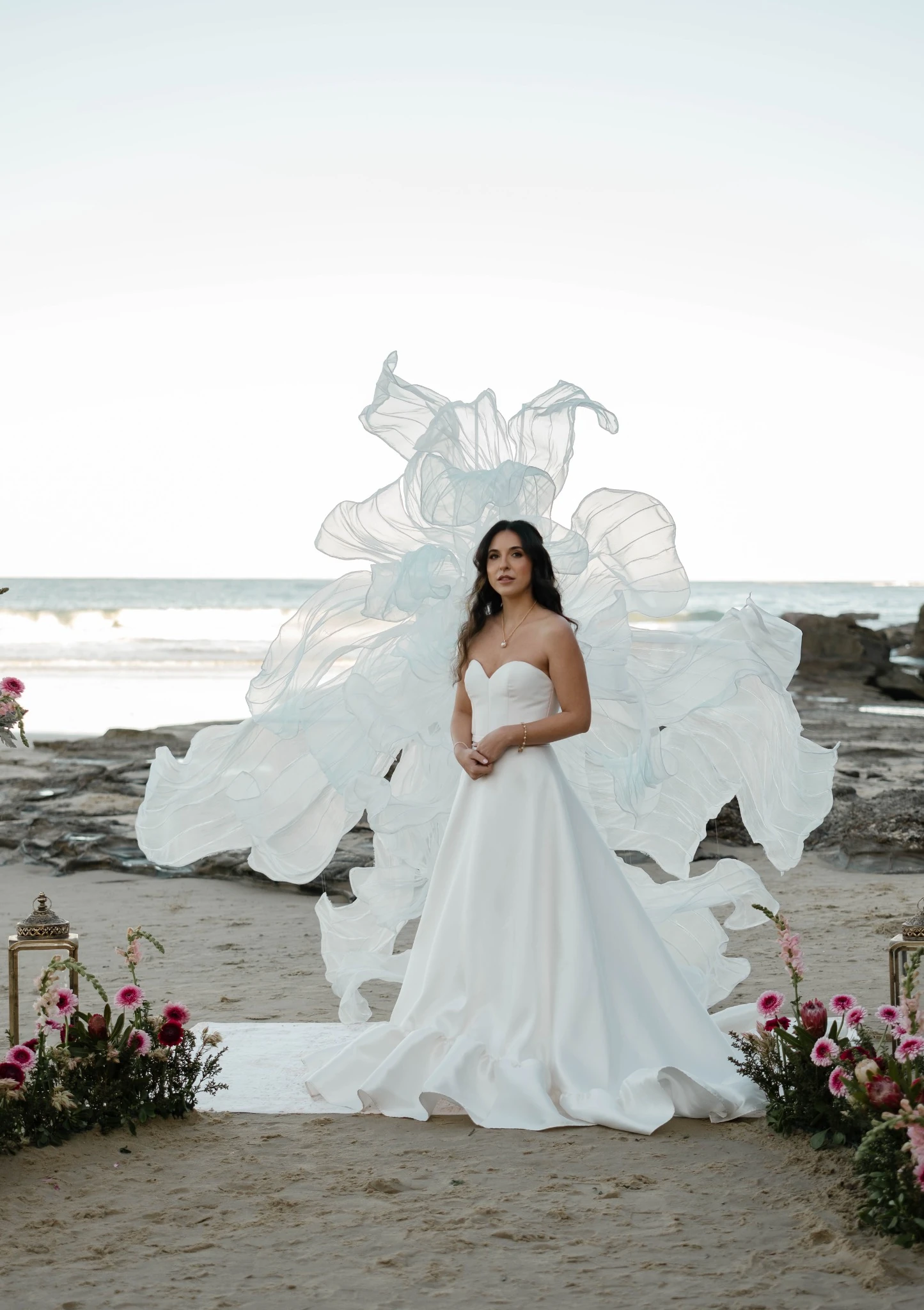 Giant Silk Art wedding floral installation — project image 9