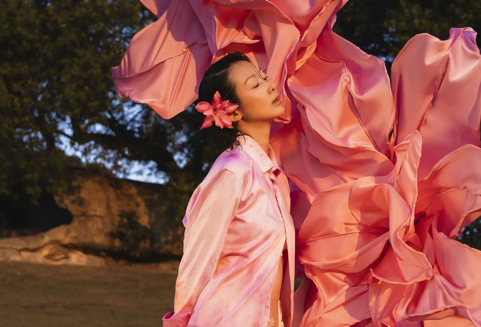 Giant Silk Art fashion installation — project image 4